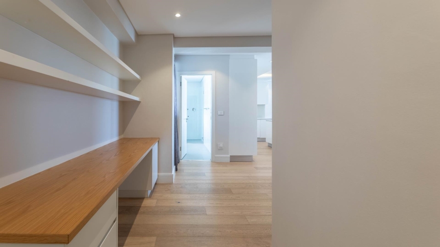 2 Bedroom Property for Sale in Sea Point Western Cape